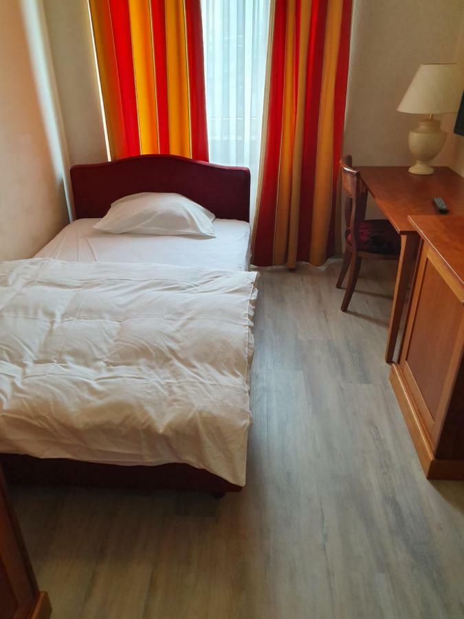 Hotel-Events Adlerpalast Ruesselsheim Luaran gambar