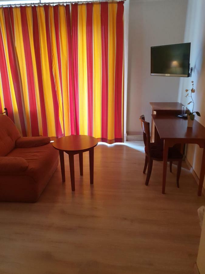 Hotel-Events Adlerpalast Ruesselsheim Luaran gambar